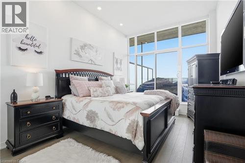550 North Service Road Unit# 1504, Grimsby, ON - Indoor Photo Showing Bedroom