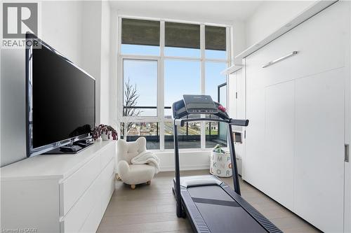 550 North Service Road Unit# 1504, Grimsby, ON - Indoor Photo Showing Gym Room