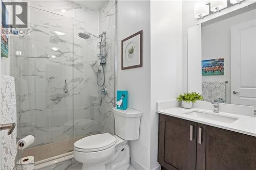 550 North Service Road Unit# 1504, Grimsby, ON - Indoor Photo Showing Bathroom