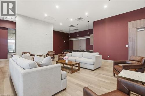 550 North Service Road Unit# 1504, Grimsby, ON - Indoor Photo Showing Living Room