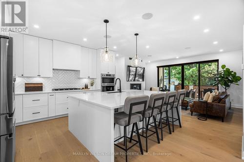 123 Mason Terrace, Ottawa, ON - Indoor Photo Showing Kitchen With Upgraded Kitchen