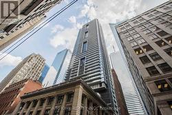 4105 - 70 TEMPERANCE STREET Toronto, ON M5H 0B1