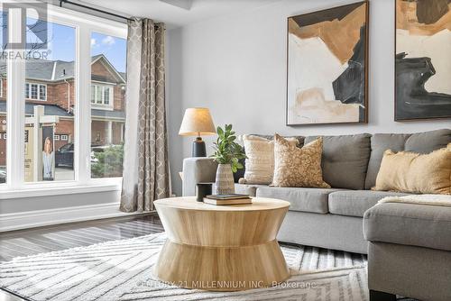 655 Cargill Path, Milton, ON - Indoor Photo Showing Living Room