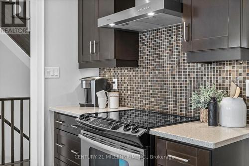 655 Cargill Path, Milton, ON - Indoor Photo Showing Kitchen