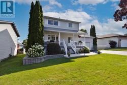 9 COPELAND STREET Penetanguishene, ON L9M 1K3