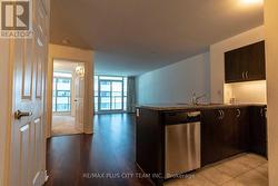 1008 - 19 GRAND TRUNK CRESCENT Toronto, ON M5J 3A3