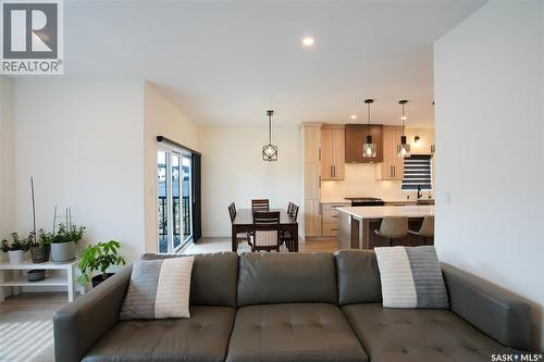 4154 Fieldstone Way, Regina, SK - Indoor Photo Showing Living Room