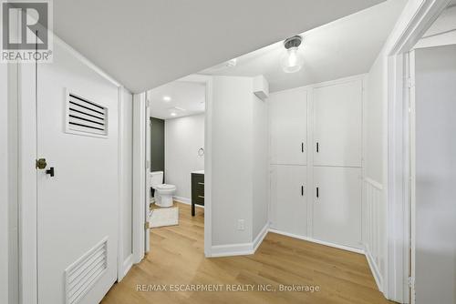 752 Ninth Avenue, Hamilton, ON - Indoor Photo Showing Other Room