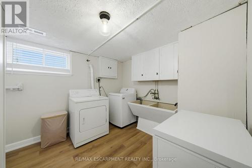 752 Ninth Avenue, Hamilton, ON - Indoor Photo Showing Laundry Room