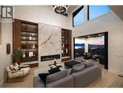 1016 EMSLIE Street Kelowna, BC V1W 0C3