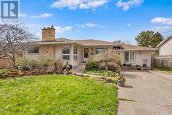 125 WINDWARD STREET St. Catharines (Carlton/Bunting), ON L2M 4C7