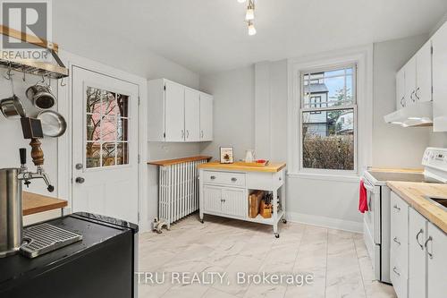 Warm spacious kitchen - 49 Newton Street, Ottawa, ON - Indoor