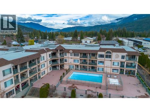 1002 Riverside Avenue Unit# 304  Sicamous, BC V0E 2V1