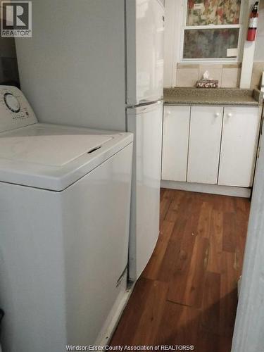 354 Bruce, Windsor, ON - Indoor Photo Showing Laundry Room