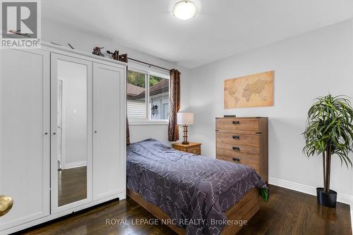 475 East 38Th Street, Hamilton, ON - Indoor Photo Showing Bedroom