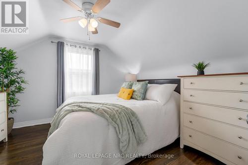 475 East 38Th Street, Hamilton, ON - Indoor Photo Showing Bedroom