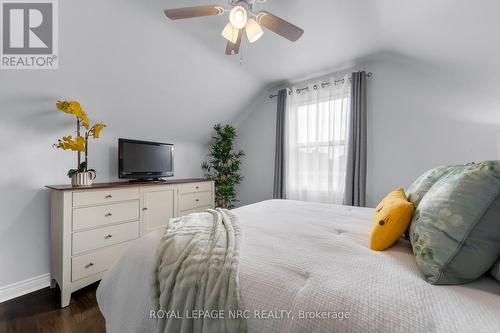 475 East 38Th Street, Hamilton, ON - Indoor Photo Showing Bedroom