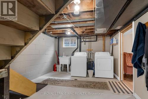 475 East 38Th Street, Hamilton, ON - Indoor Photo Showing Laundry Room