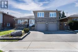 25 FENLEY DRIVE Toronto, ON M9R 1M3