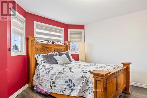 45 Hawkins Drive, Cambridge, ON - Indoor Photo Showing Bedroom