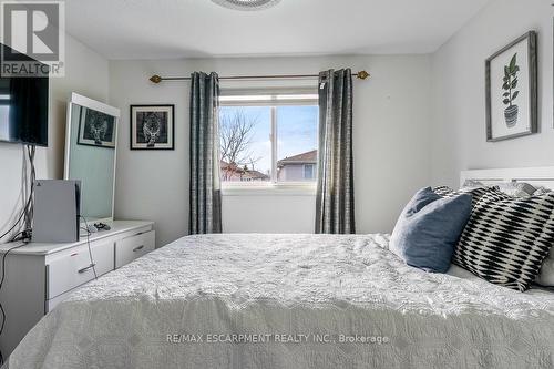 45 Hawkins Drive, Cambridge, ON - Indoor Photo Showing Bedroom