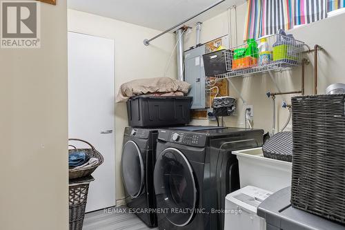 45 Hawkins Drive, Cambridge, ON - Indoor Photo Showing Laundry Room
