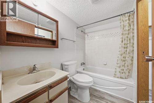102 385 Kingsmere Boulevard, Saskatoon, SK - Indoor Photo Showing Bathroom