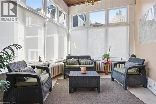 26 Ravenscliffe Avenue, Hamilton, ON - Indoor Photo Showing Other Room