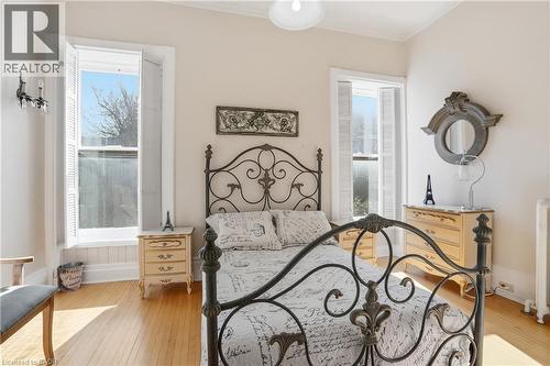 26 Ravenscliffe Avenue, Hamilton, ON - Indoor Photo Showing Other Room