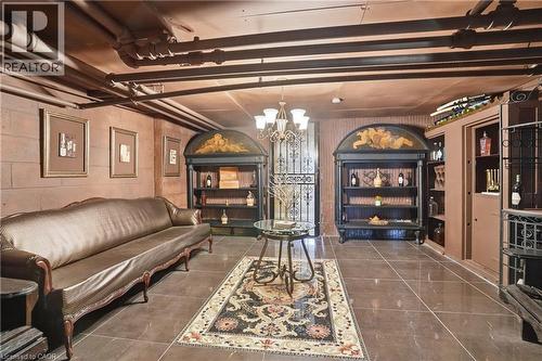 26 Ravenscliffe Avenue, Hamilton, ON - Indoor