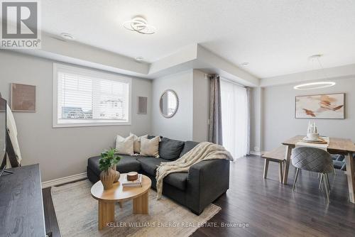 98 Tabaret Crescent, Oshawa (Windfields), ON - Indoor Photo Showing Living Room