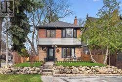 1 WANLESS CRESCENT Toronto, ON M4N 3B6