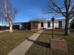 15105  92 St NW  Edmonton, AB T5E 3S6