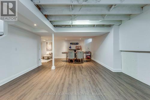 3311 Springvale Court, Burlington, ON - Indoor