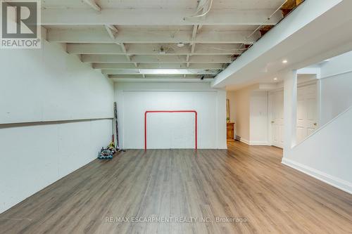 3311 Springvale Court, Burlington, ON - Indoor