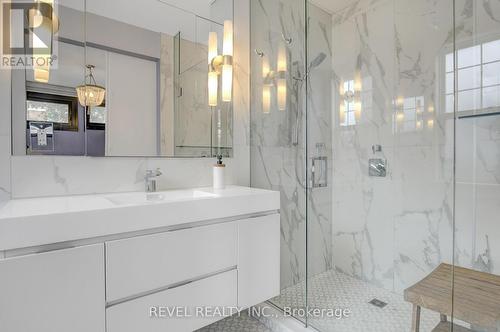 Main Level 3Pc Ensuite - 90 Powell Avenue, Ottawa, ON - Indoor Photo Showing Bathroom