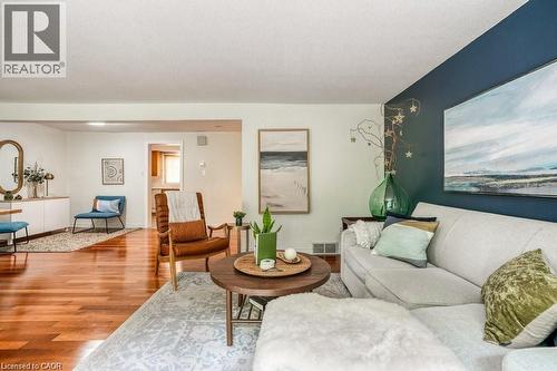 220 Salisbury Avenue Unit# 29, Cambridge, ON - Indoor Photo Showing Living Room