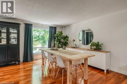 220 Salisbury Avenue Unit# 29, Cambridge, ON - Indoor Photo Showing Dining Room