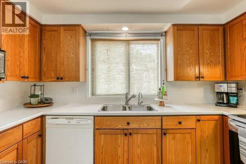220 Salisbury Avenue Unit# 29, Cambridge, ON - Indoor Photo Showing Kitchen With Double Sink