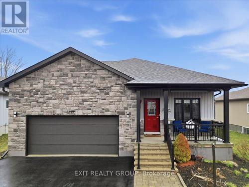 12 DORCHESTER DRIVE  Prince Edward County (Wellington Ward), ON K0K 3L0