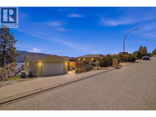 5245 Sutherland Road  Peachland, BC V0H 1X2