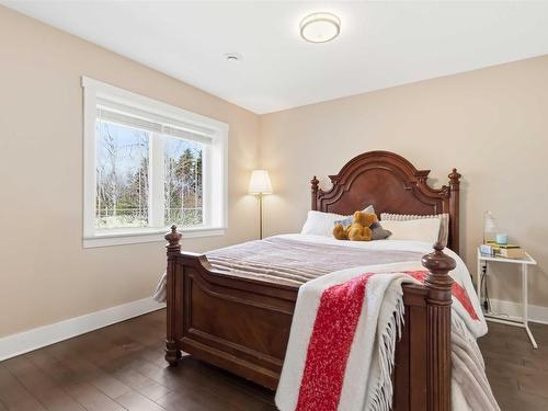 60 Danica Drive, Pine Grove, NS 