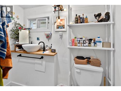 117 High Street, Nelson, BC - Indoor With Storage