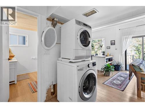 117 High Street, Nelson, BC - Indoor Photo Showing Laundry Room