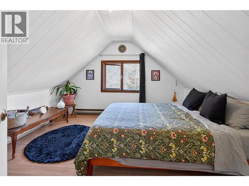 117 High Street, Nelson, BC - Indoor Photo Showing Bedroom