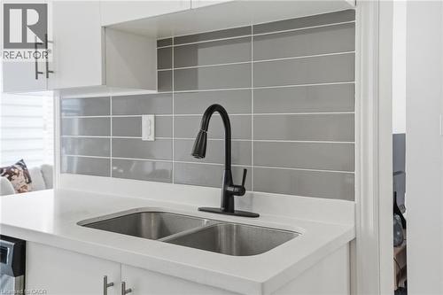 48 Harmony Way, Thorold, ON - Indoor Photo Showing Kitchen With Double Sink