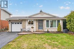 1081 FOLEY AVENUE  Ottawa, ON K1G 2R4