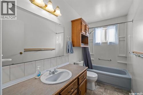 3113 Dunn Drive, Prince Albert, SK - Indoor Photo Showing Bathroom