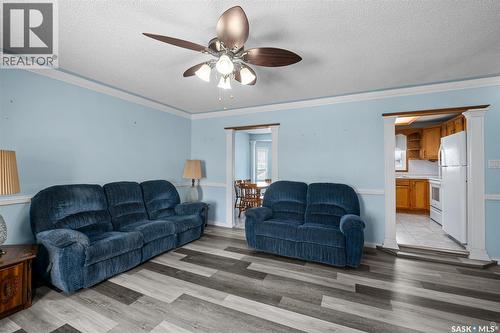 3113 Dunn Drive, Prince Albert, SK - Indoor Photo Showing Living Room