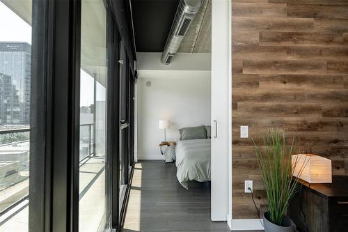 605 311 Hargrave Street, Winnipeg, MB - Indoor Photo Showing Other Room